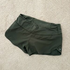 Vuori Women's Omni Performance Shorts Green / Size M